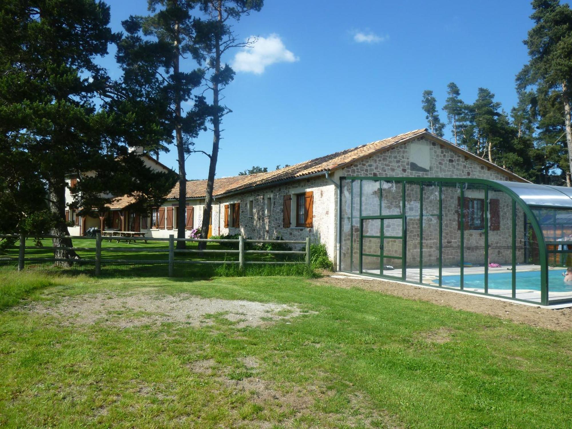 Auberge Les Volpilieres Ruynes-en-Margeride Εξωτερικό φωτογραφία